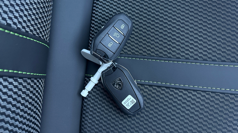 Peugeot 2008 1.2 Hybrid 136 GT 5dr e-DSC6 Petrol Estate